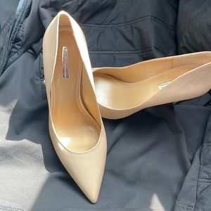 Tan BCBGeneration Size 10